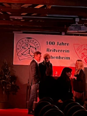 Nele Neuhaus I Reitverein Erbenheim I Buch VorOrt Bierstadt