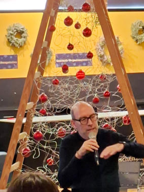 Lesung Benjamin Cors I Wiesbaden I Adventsmarkt I Citymanagement I Buch VorOrt