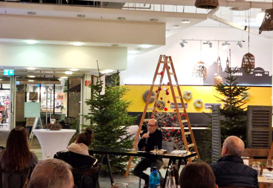 Lesung Benjamin Cors I Wiesbaden I Adventsmarkt I Citymanagement I Buch VorOrt